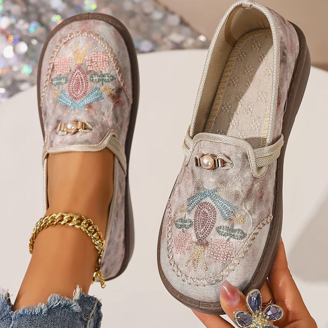 Women's Breathable Slip-On Embroidered Pearl Loafer Flats