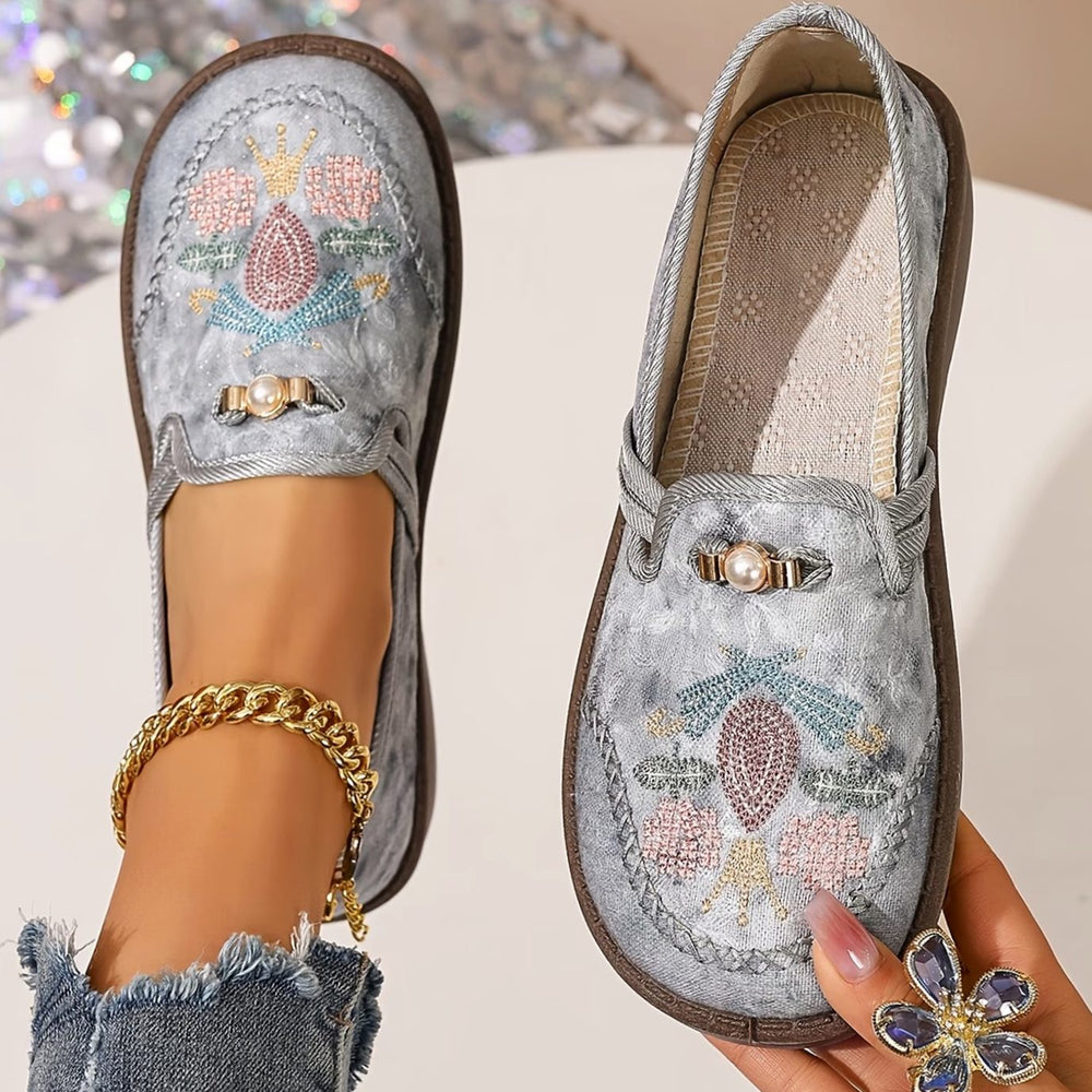 Women's Breathable Slip-On Embroidered Pearl Loafer Flats