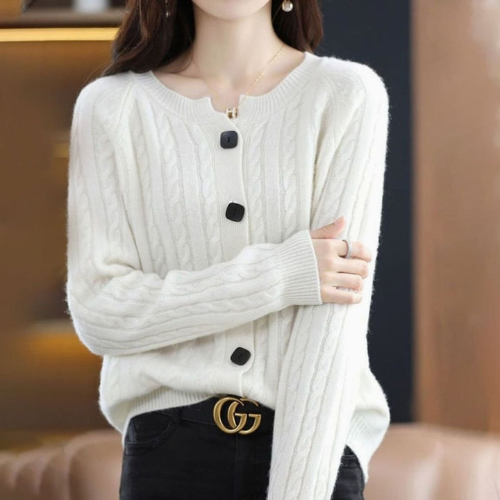 Women's Cable-Knit Button-Up Relaxed Fit Winter Cardigan - White