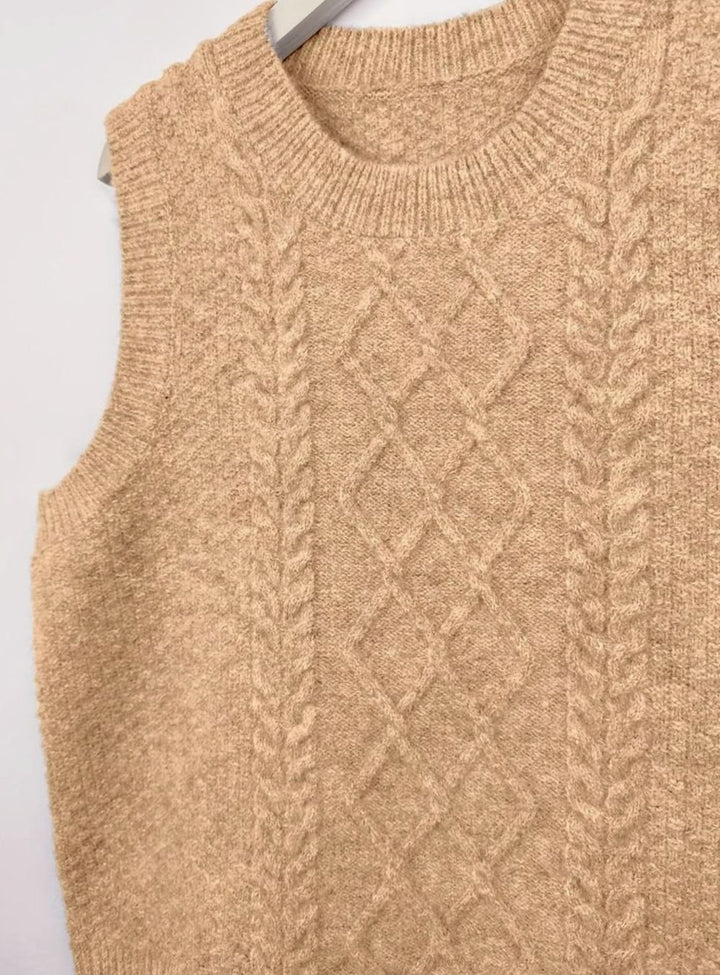 Women's Cable-Knit Sleeveless Sweater Vest Round Neck