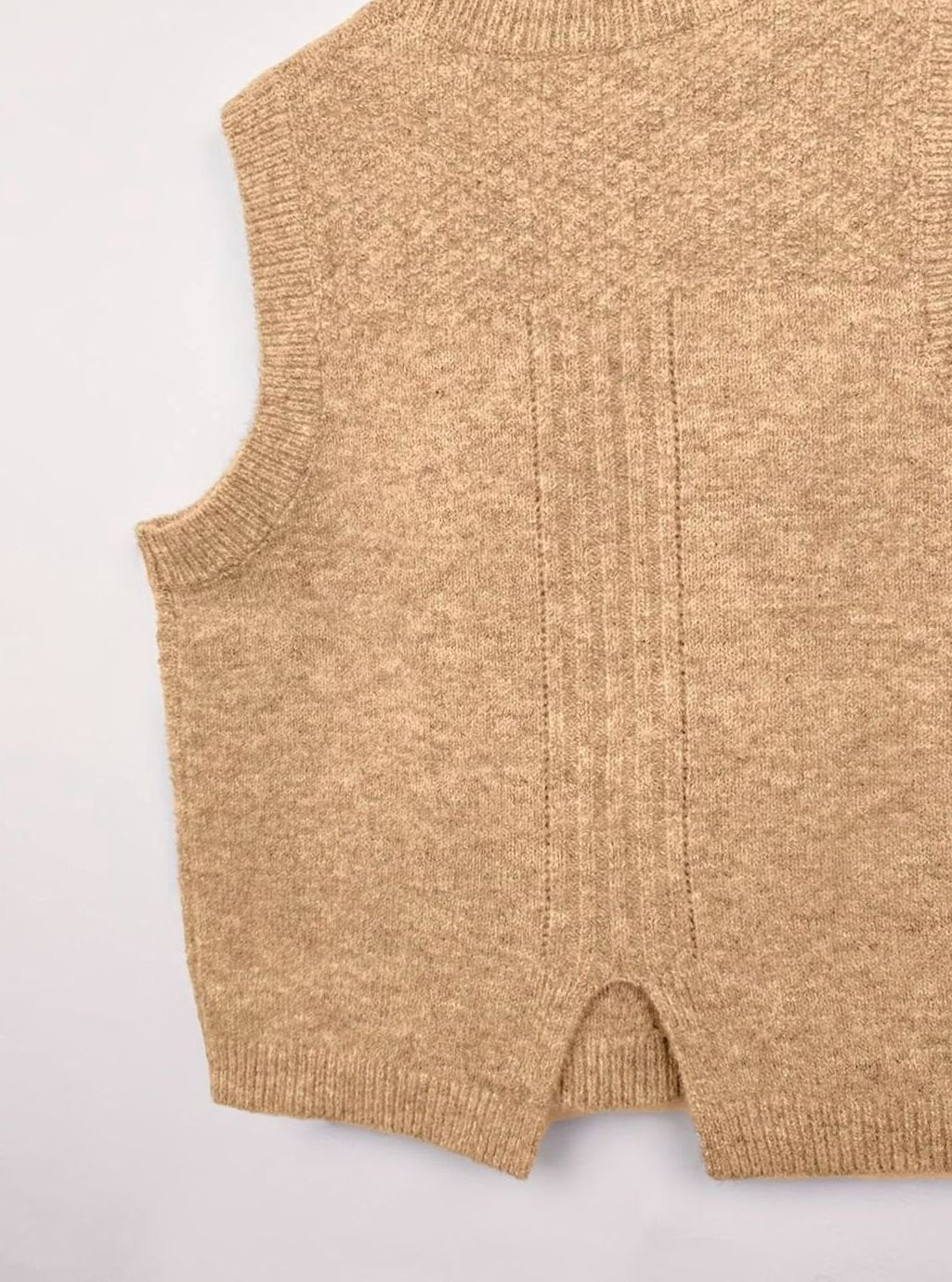 Women's Cable-Knit Sleeveless Sweater Vest Round Neck