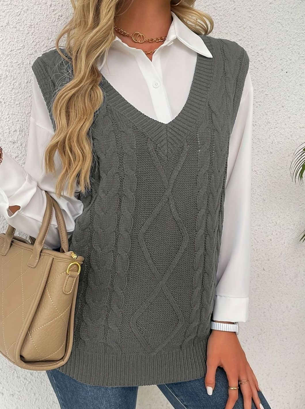 Women's Cable-Knit V-Neck Sweater Vest Relaxed Fit