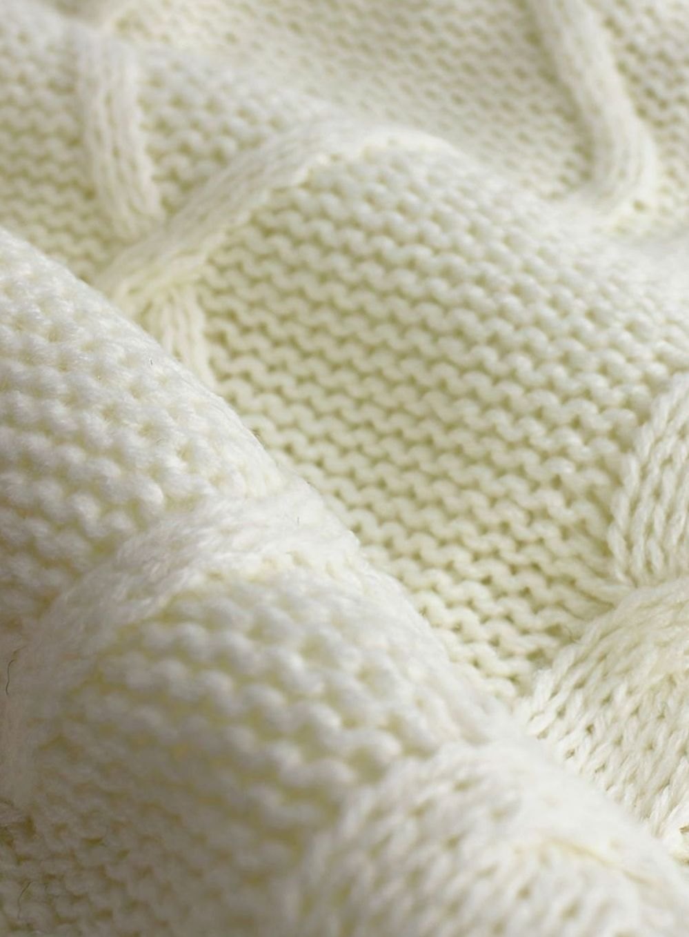Women's Cable-Knit V-Neck Sweater Vest Relaxed Fit