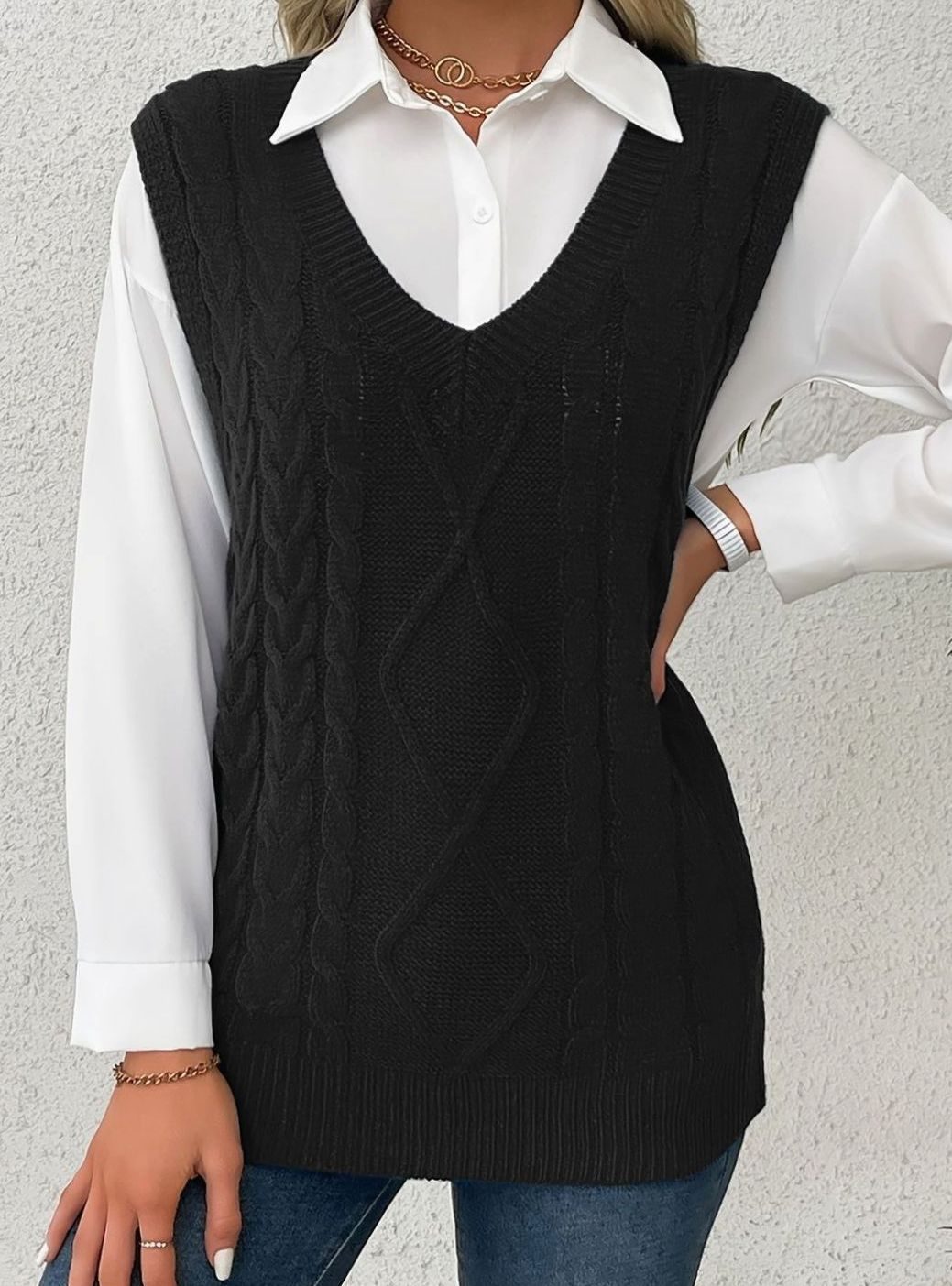 Women's Cable-Knit V-Neck Sweater Vest Relaxed Fit