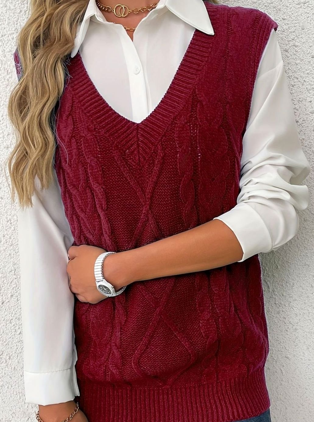 Women's Cable-Knit V-Neck Sweater Vest Relaxed Fit