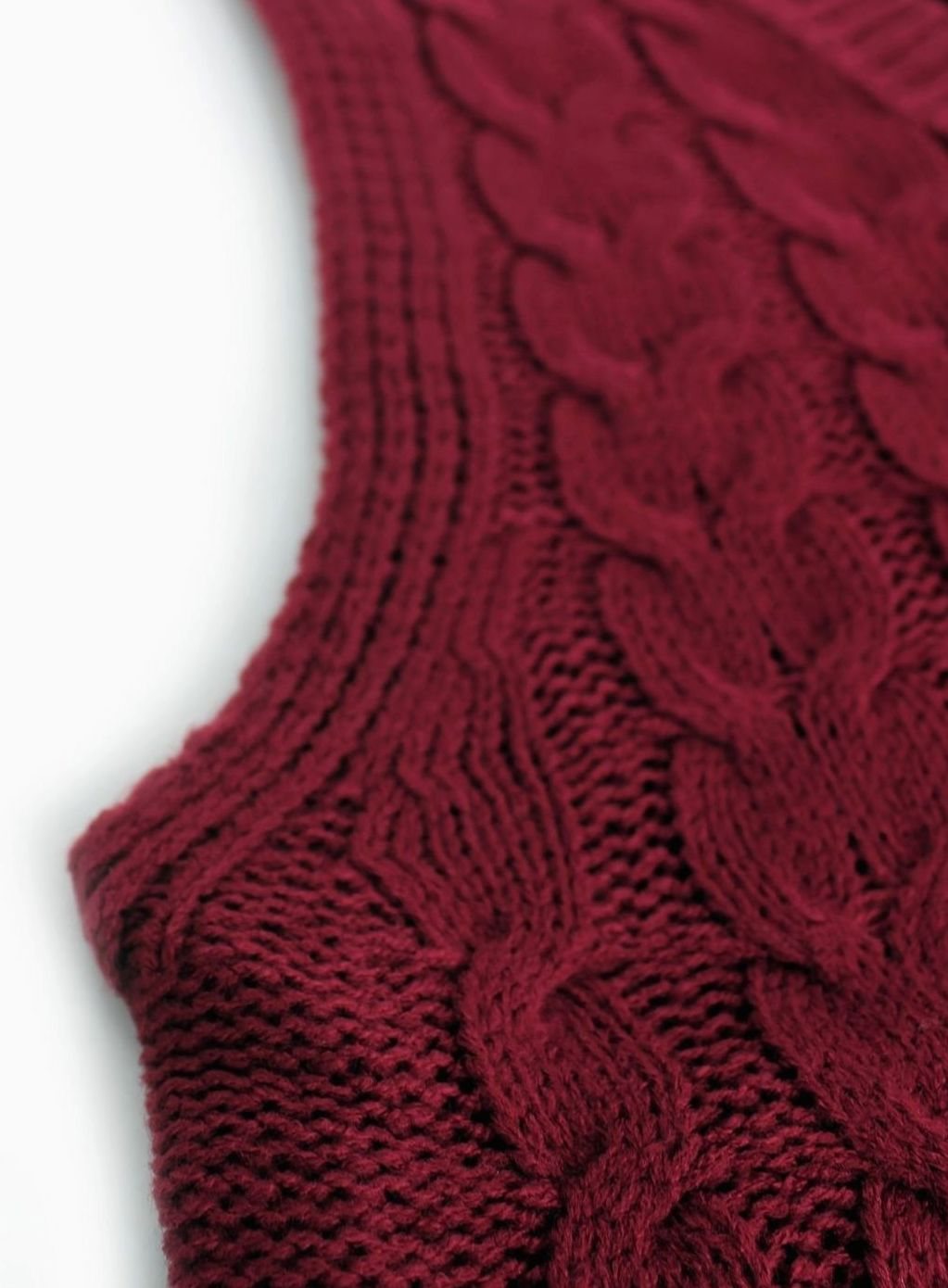 Women's Cable-Knit V-Neck Sweater Vest Relaxed Fit