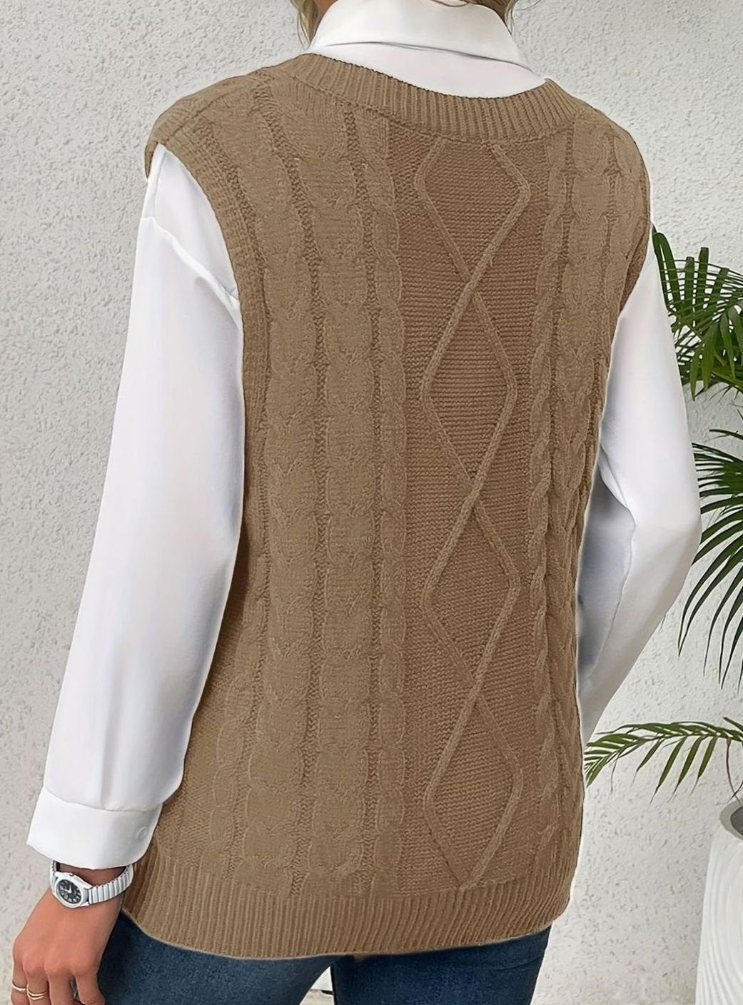 Women's Cable-Knit V-Neck Sweater Vest Relaxed Fit