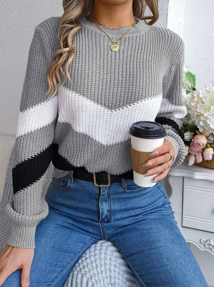 Women's Chevron Color Block Crewneck Knit Sweater - Gray