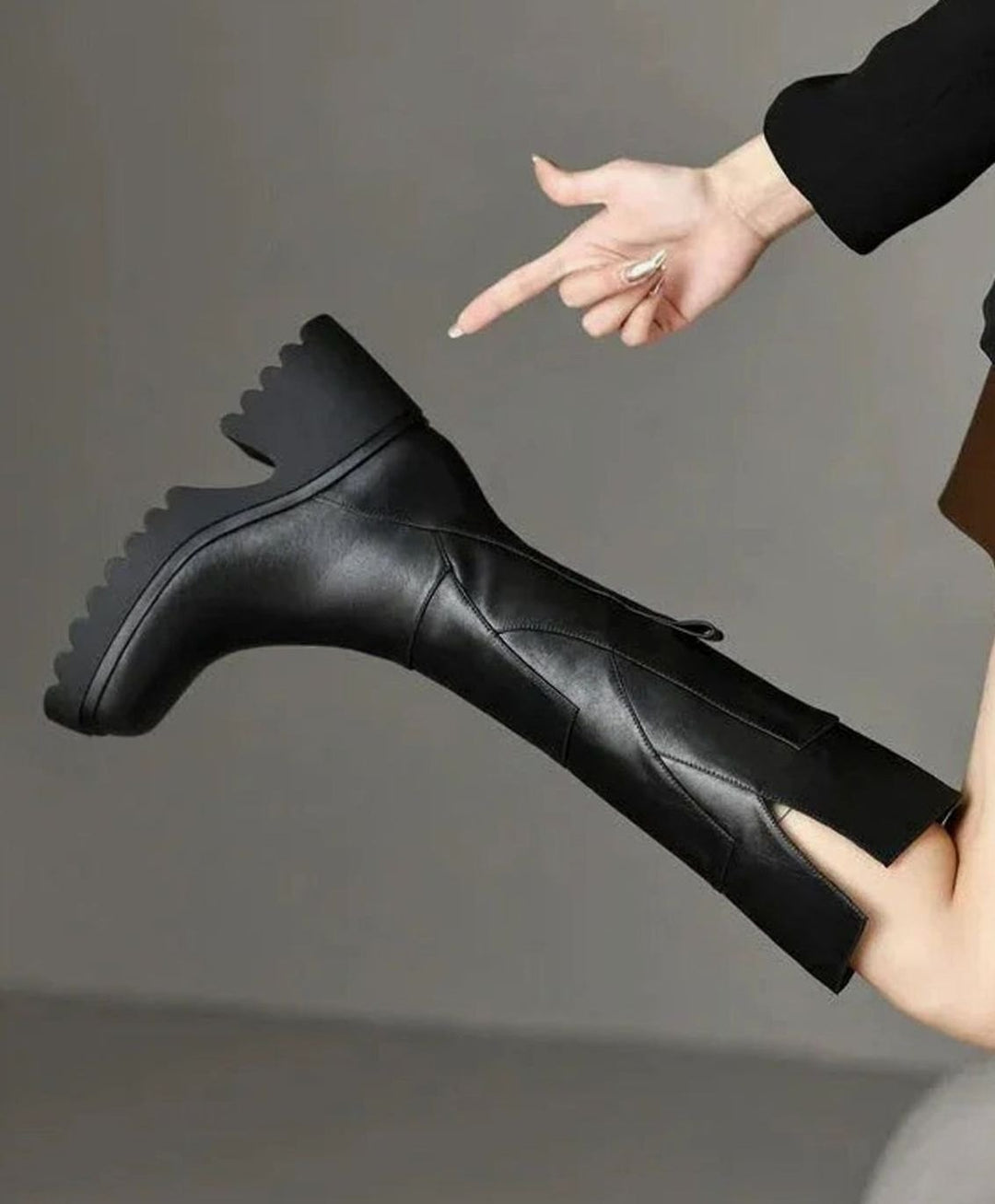 Women's Chunky Knee-High Block Heel Zipper Boots
