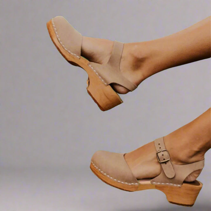 Women's Comfortable Sandals Closed Toe Ankle Strap Platform Clogs - Beige
