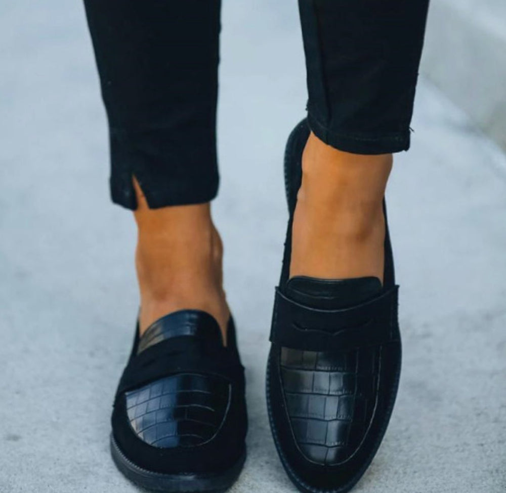 Women's Croc-Embossed Slip-On Penny Texture Loafers