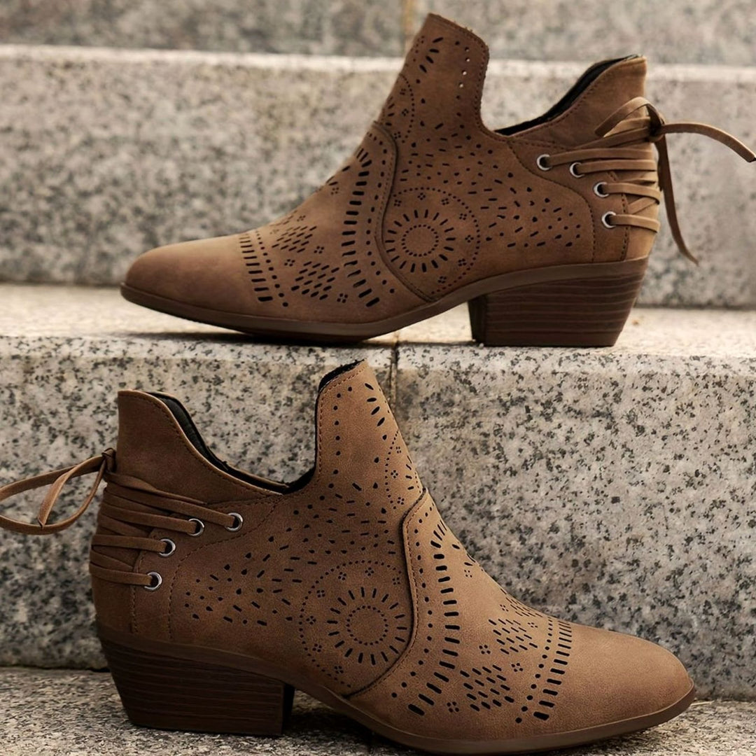 Women's Cutout Detail Pointed-Toe Lace-Up Ankle Boots