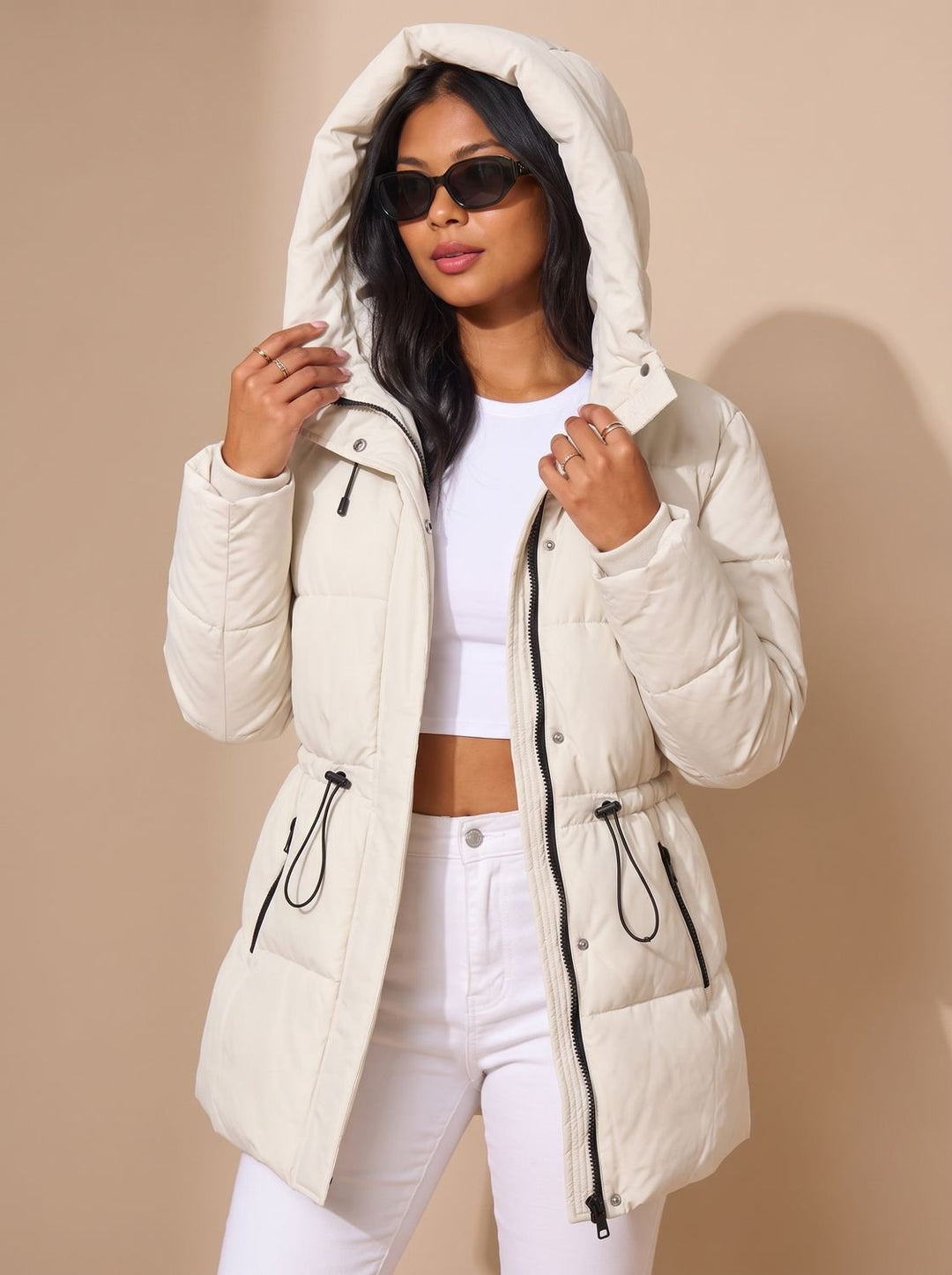 Women's Fitted Faux Fur Hood Cropped Puffer Jacket - White