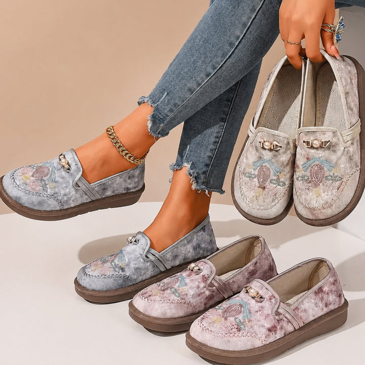 Women's Floral Embroidered Pearl-Trim Slip-On Loafers