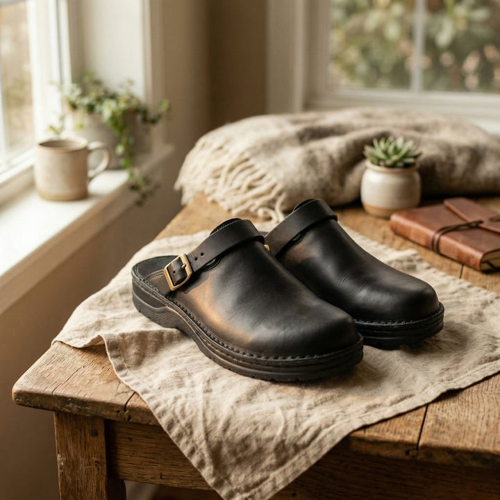Women's Full-Grain Leather Ergonomic Slip-On Clogs - Black