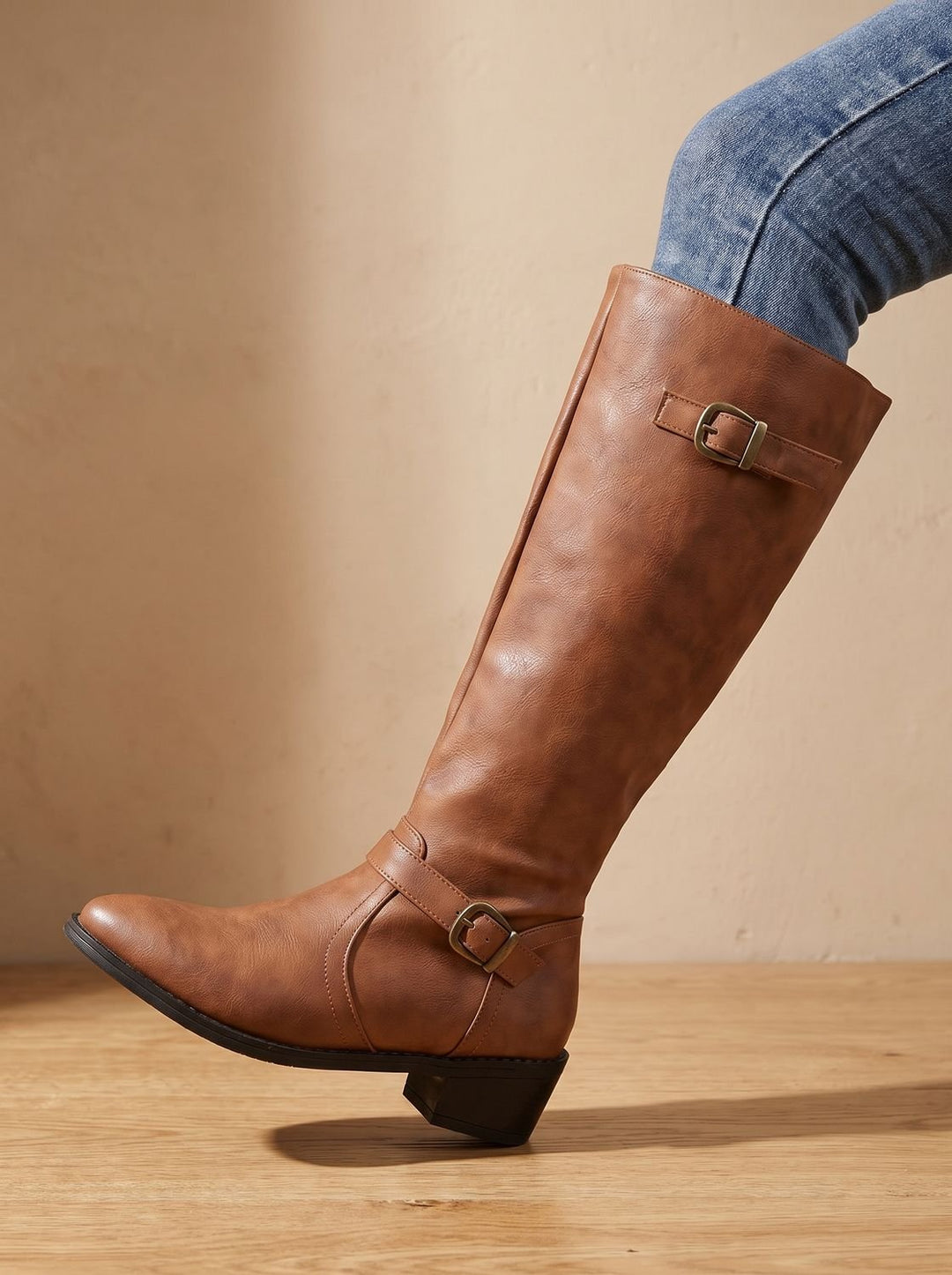 Women's Knee-High Riding Boots Low Block Heel Buckle Zip - Light Brown