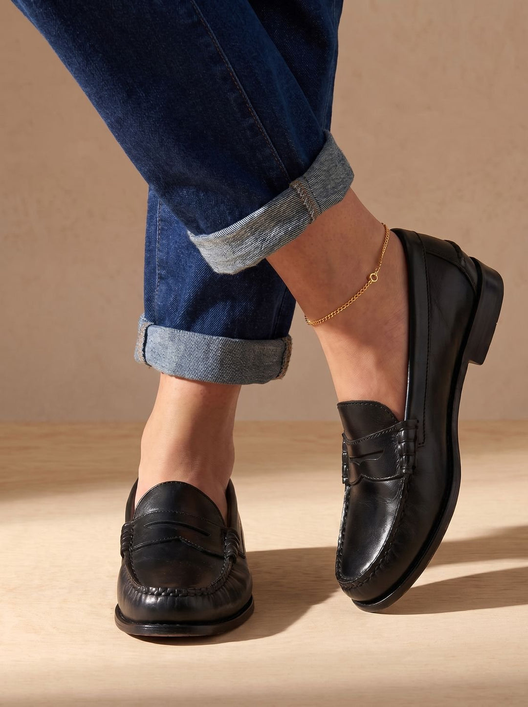Women's Leather Penny Loafers Moccasin-Stitched Slip-On - Black