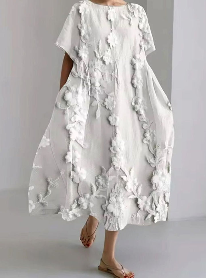 Women's Loose Floral Applique Round-Neck Maxi Dress - Big Floral White