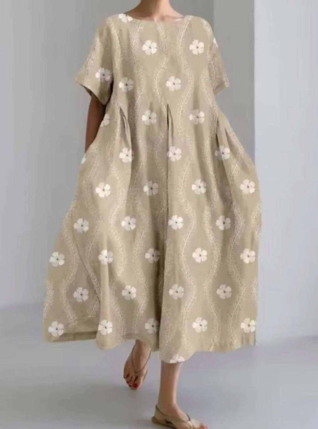 Women's Loose Floral Applique Round-Neck Maxi Dress - Floral Brown