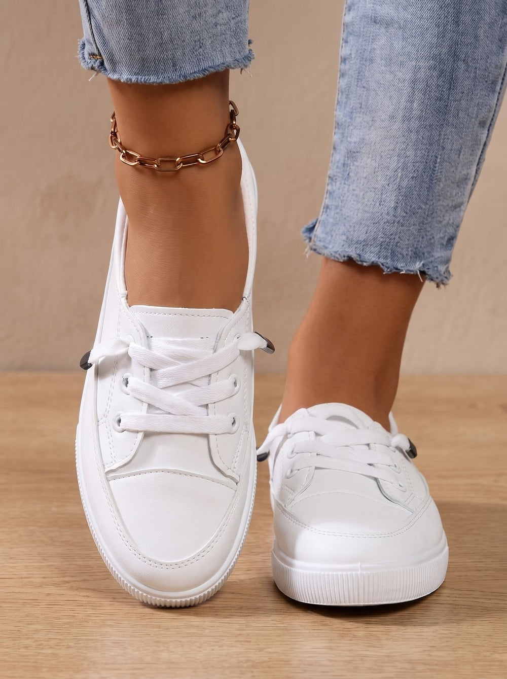 Women's Orthopedic Cushioned Lace-Up Low-Top Sneakers - White