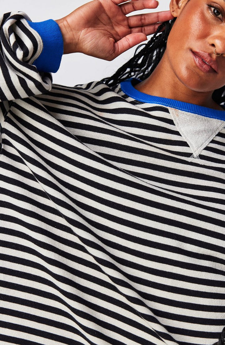 Women's Oversized Striped Long-Sleeve Pullover Sweater