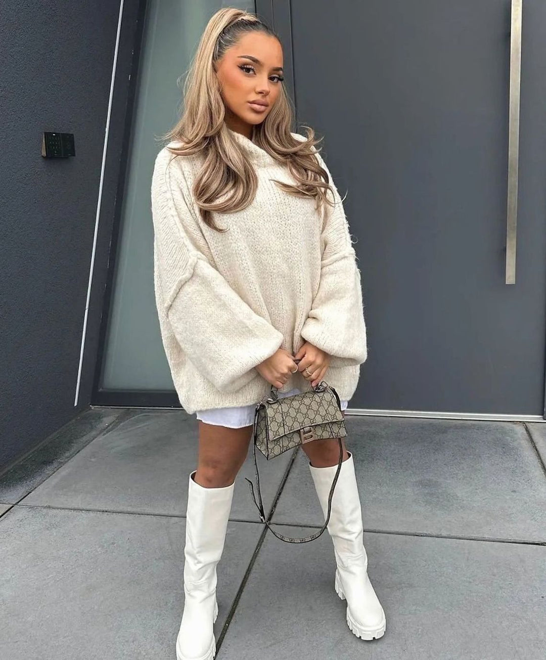 Women's Oversized Turtleneck Sweater Cozy Long-Sleeve Knit Pullover - Apricot