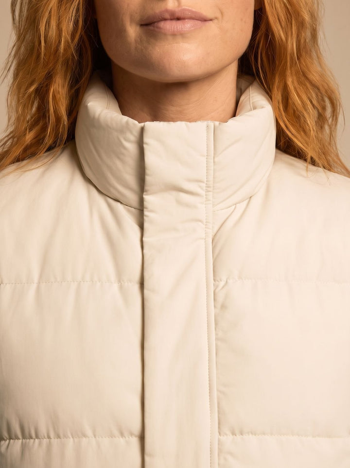 Women's Quilted Puffer Vest High-Neck Zip-Up Flap-Pocket Sleeveless Jacket