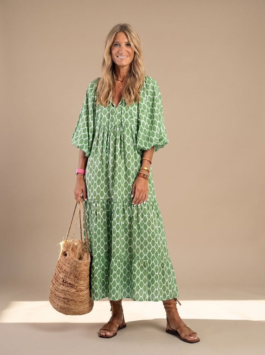Women's Relaxed V-Neck Three-Quarter Sleeve Tiered Midi Dress - Green