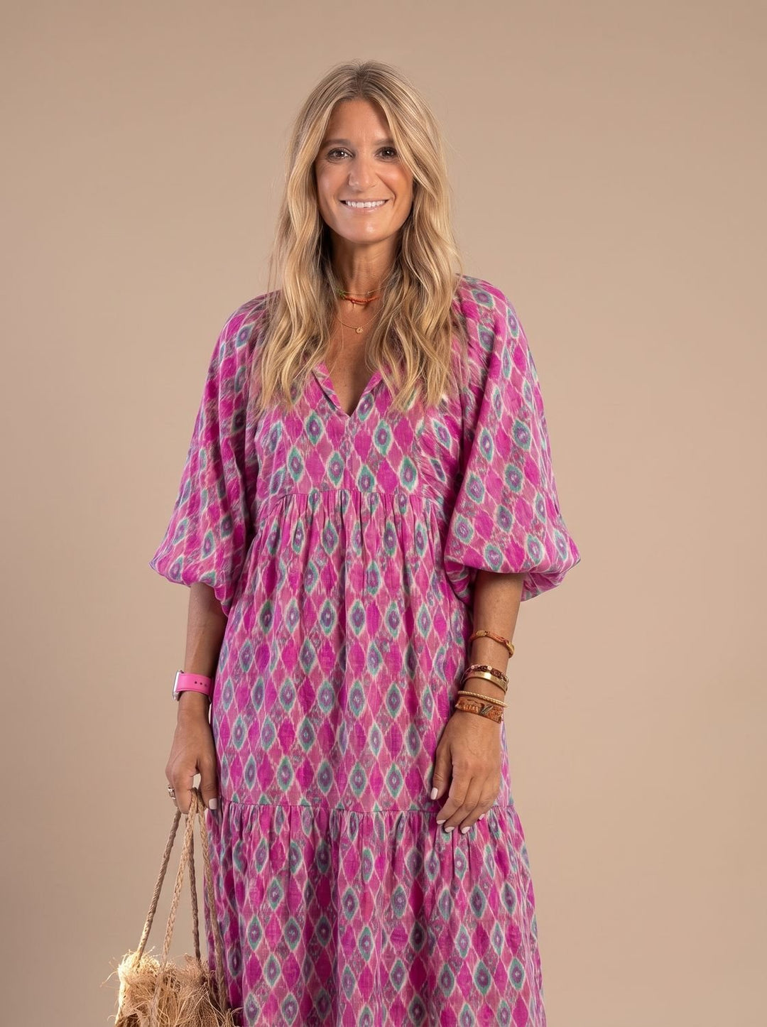Women's Relaxed V-Neck Three-Quarter Sleeve Tiered Midi Dress