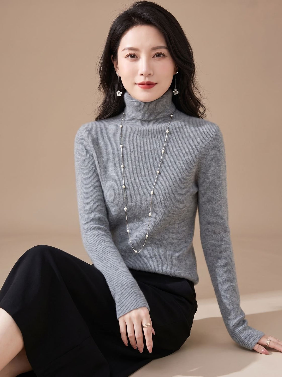 Women's Slim-Fit Ribbed Turtleneck Sweater - Medium Gray