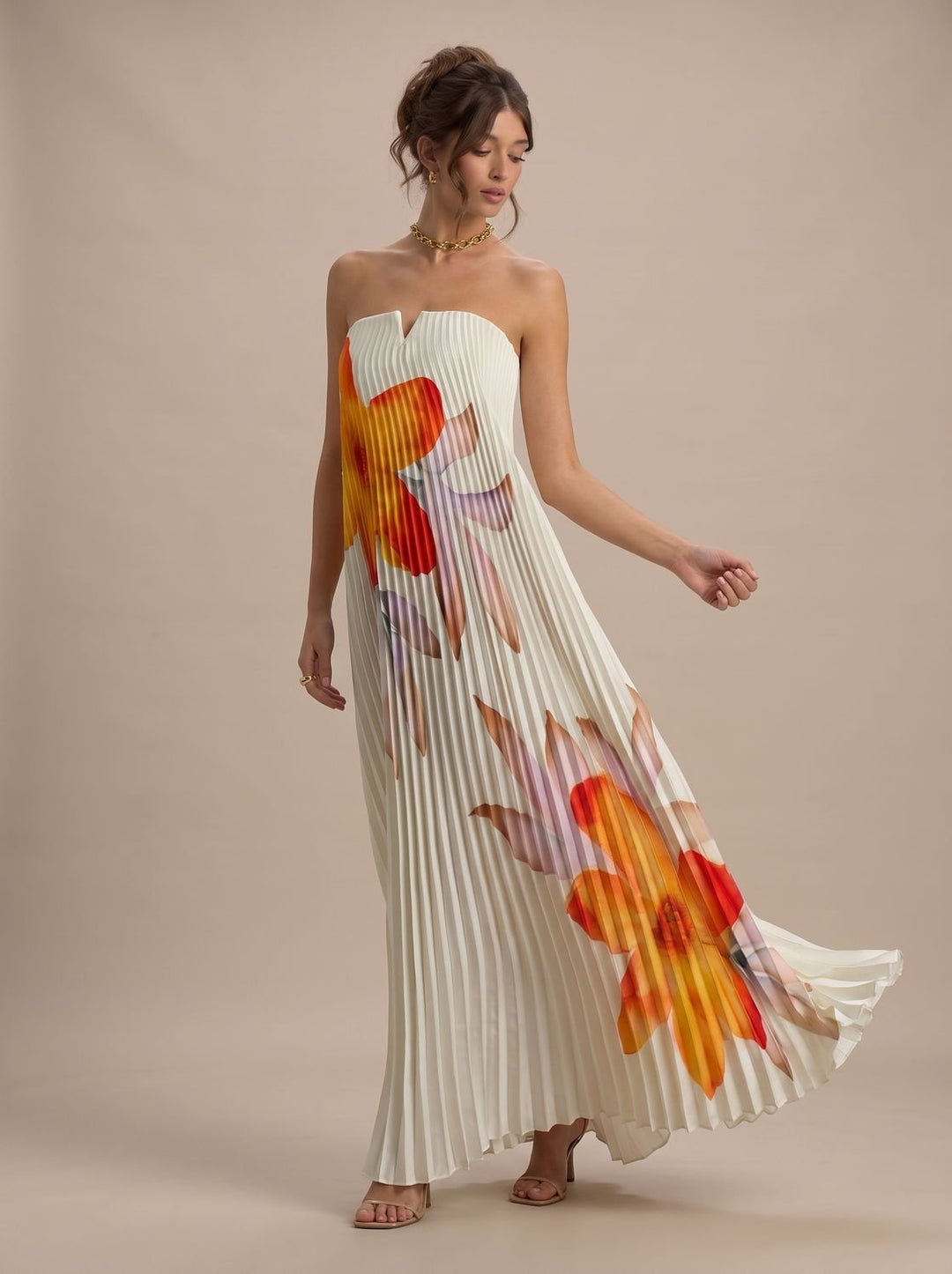 Women's Strapless Pleated Metallic Sweetheart Maxi Dress