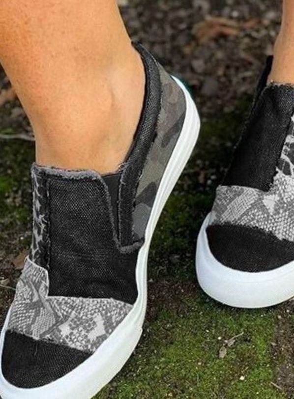 Women's Stretch Slip-On Animal Print Shoes Canvas Sneakers