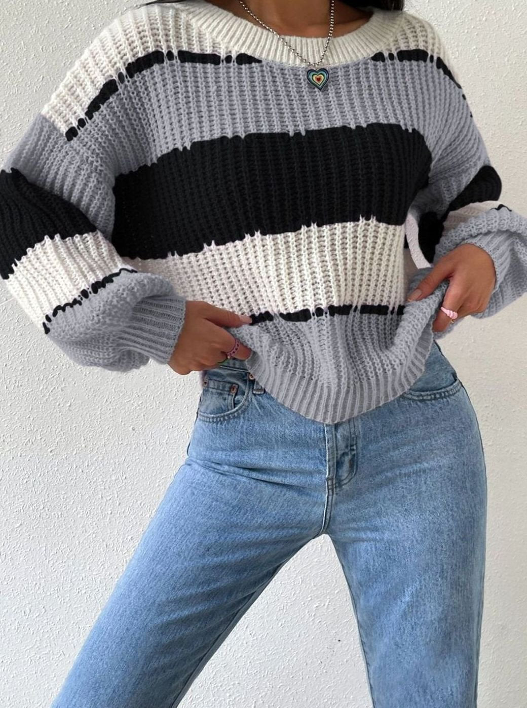 Women's Striped Relaxed-Fit Crew-Neck Knit Pullover Sweater - Black