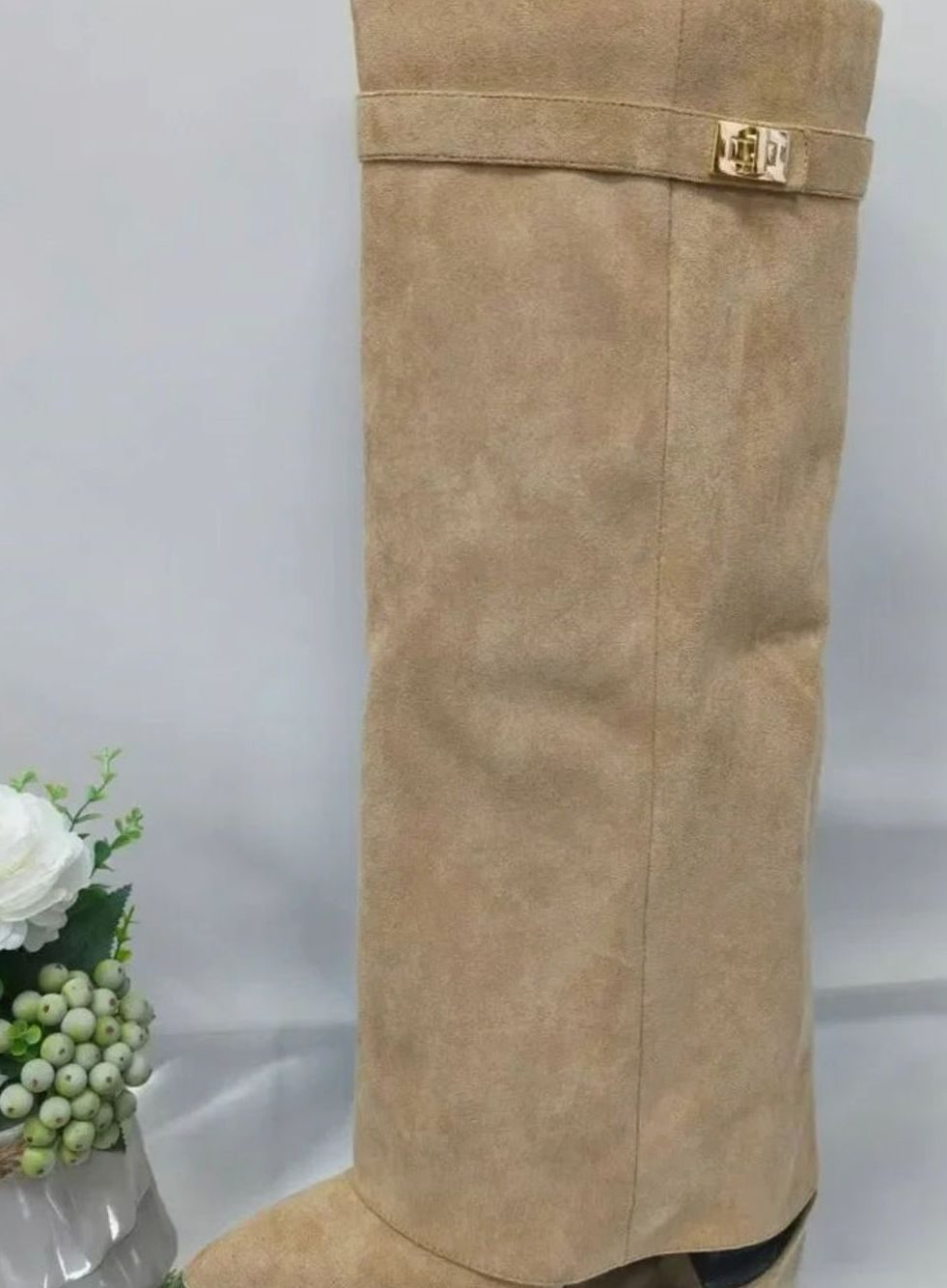 Women's Suede Knee-High Buckle Strap Thigh-High Boots - Apricot