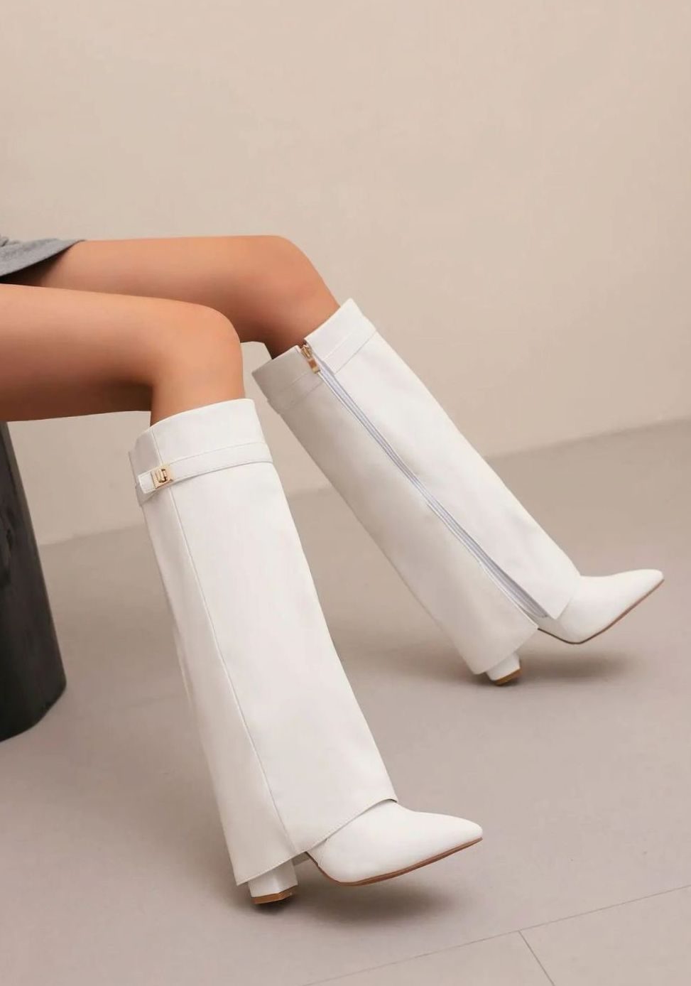 Women's Suede Knee-High Buckle Strap Thigh-High Boots - White Plush