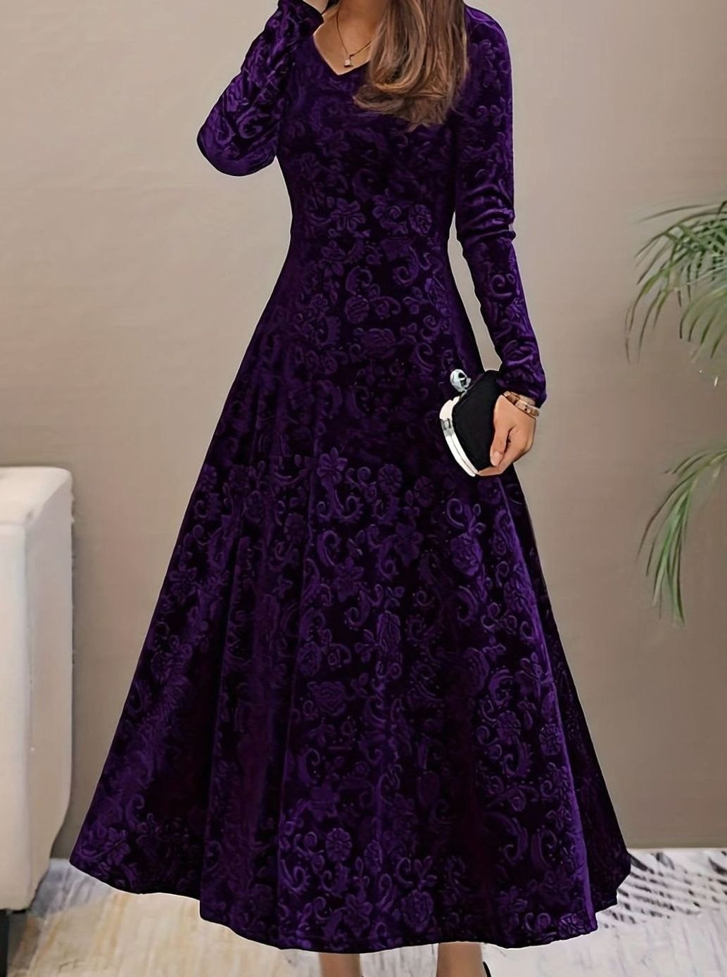 Women's Velvet V-Neck Long-Sleeve Floral Midi Dress