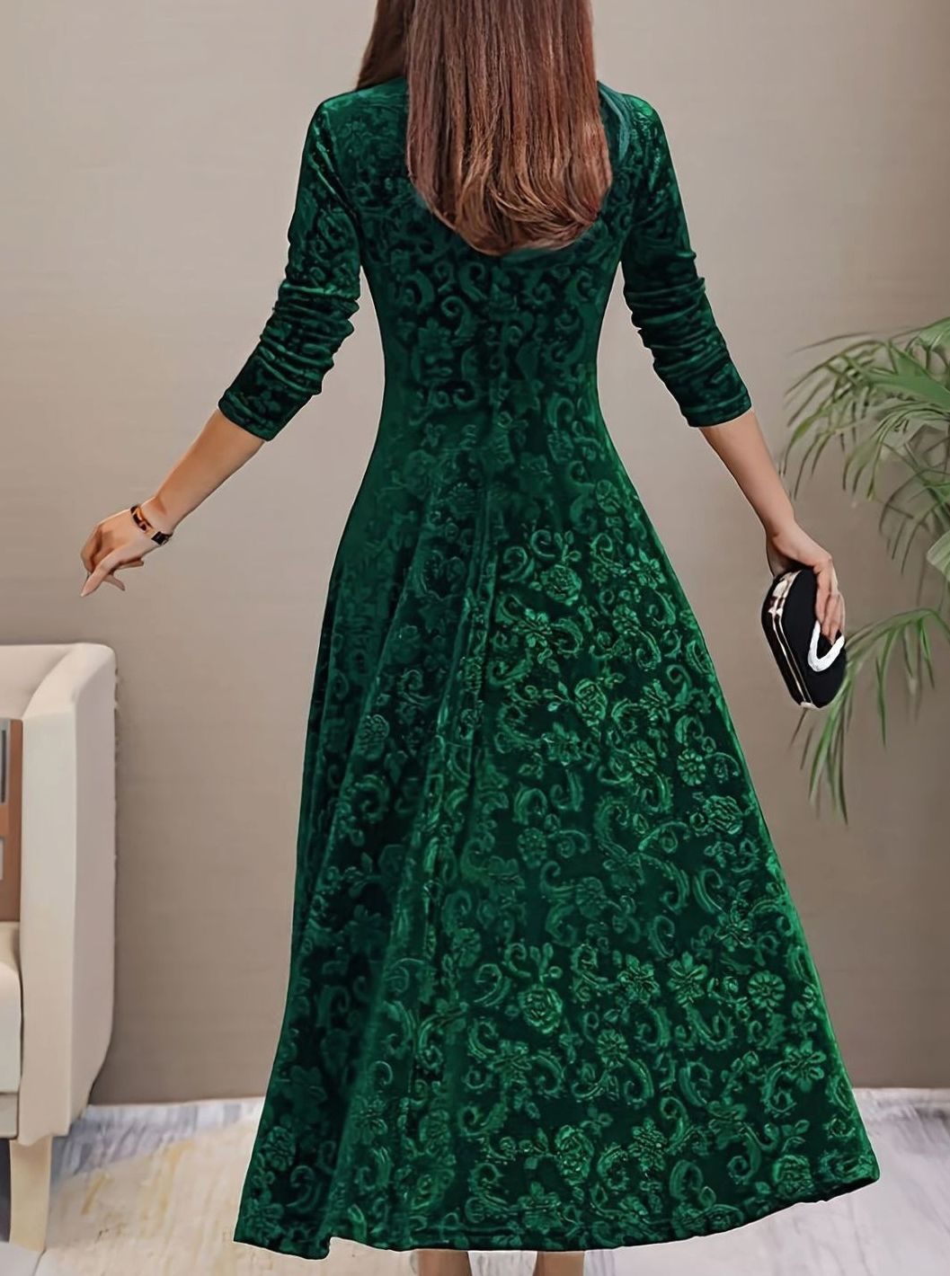 Women's Velvet V-Neck Long-Sleeve Floral Midi Dress - Dark Green