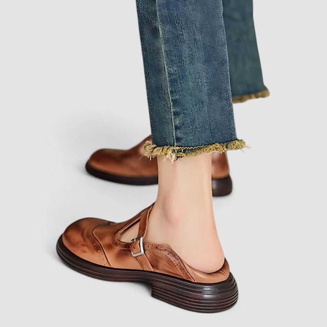 Women's Vintage Brogue Leather T-Strap Shoes Buckle Flats