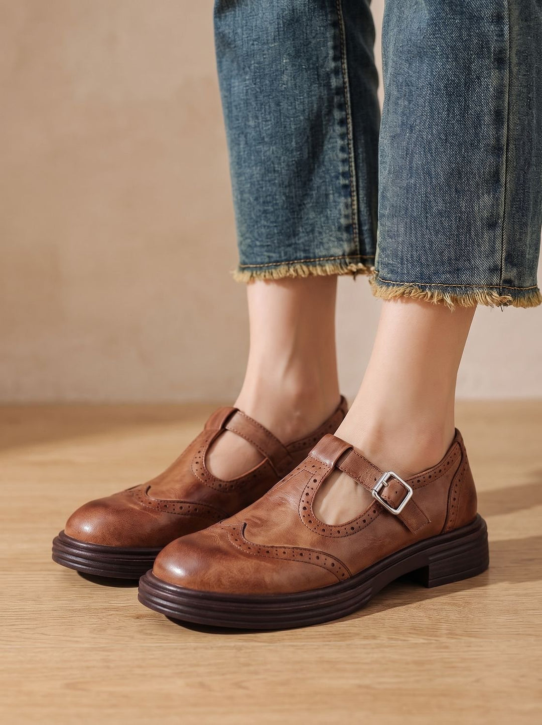Women's Vintage Brogue T-Strap Buckle Mary Jane Flats