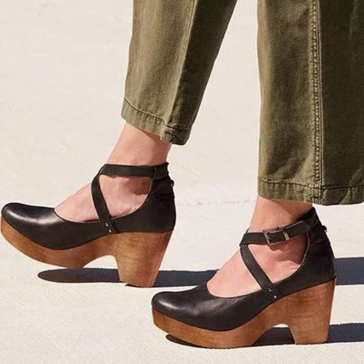 Women's Vintage Cross-Strap Block-Heel Mary Jane Pumps - Black
