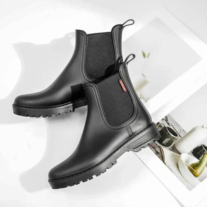 Women's Waterproof Insulated Elastic-Panel Chelsea Boots