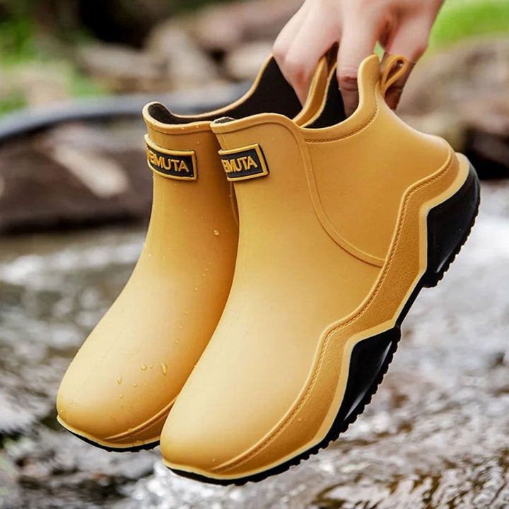 Women's Waterproof Slip-On Boots Outdoor Chelsea Rain Boots - Khaki