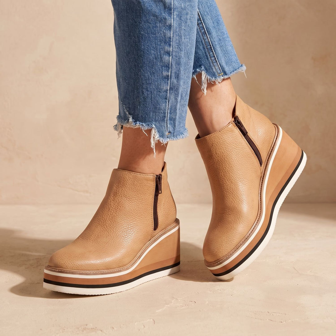 Women's Wedge Heeled Ankle Boots Side-Zip Low Heel - Beige