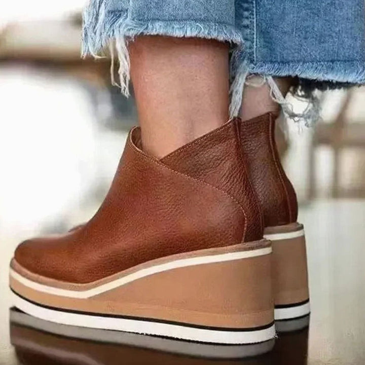 Women's Wedge Platform Slip-On Chelsea Boots