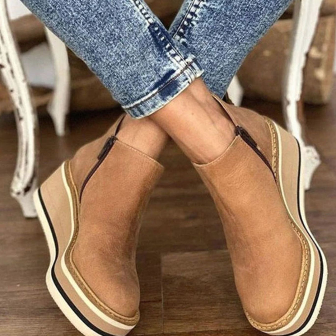 Women's Wedge Platform Slip-On Chelsea Boots - Beige