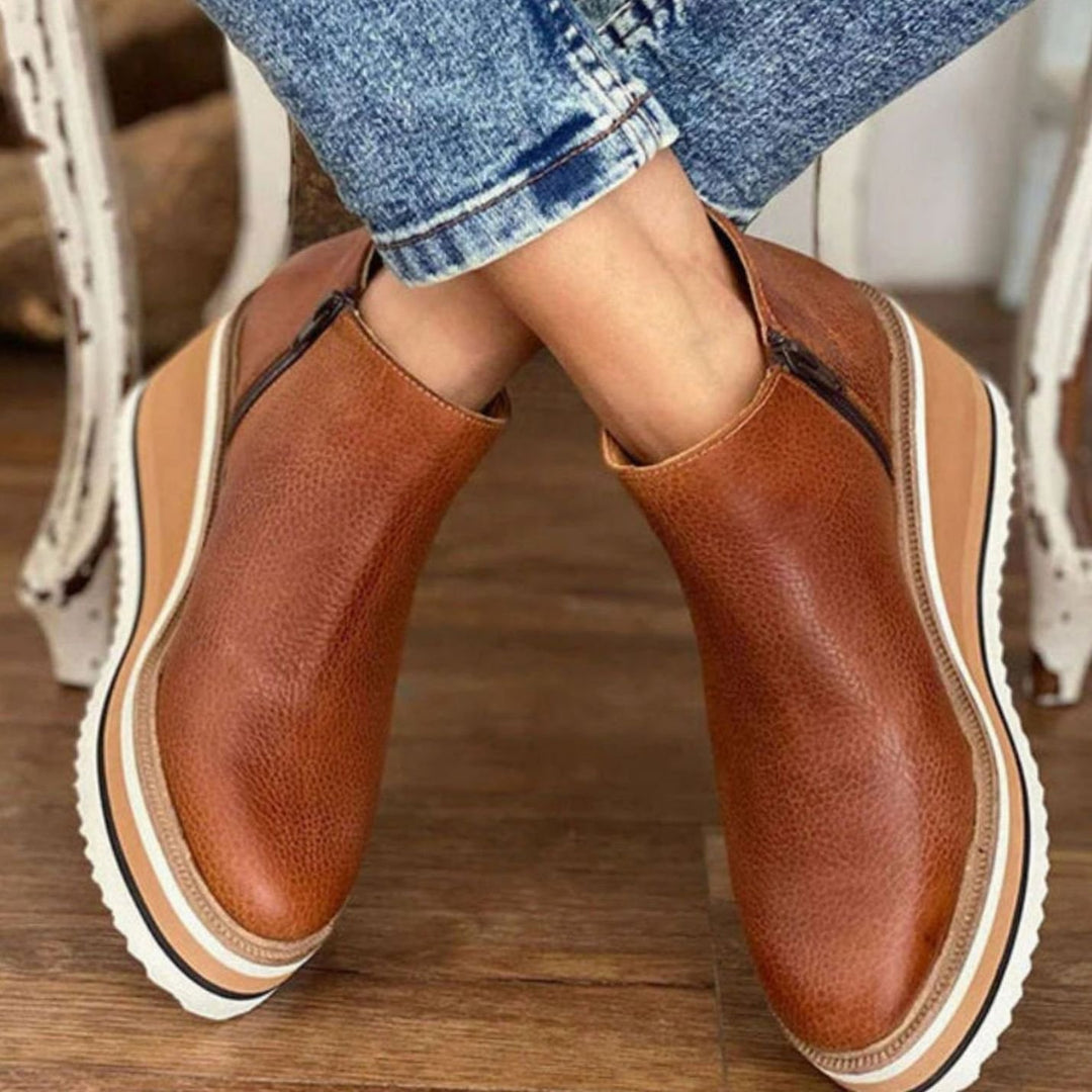 Women's Wedge Platform Slip-On Chelsea Boots - Brown